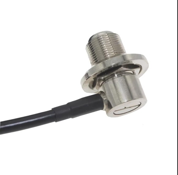 Основание SO-239 для антенн с основанием PL-259, врезное, угловое 90°, кабель 4м, разъем PL-259