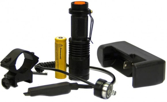 Фонарь подствольный Огонь HQ-132 (LED, 1*14500, з/у 220В) Фонарь подствольный Огонь HQ-132 (LED, 1*14500, з/у 220В)