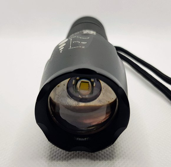 Фонарь YY-X900 T6