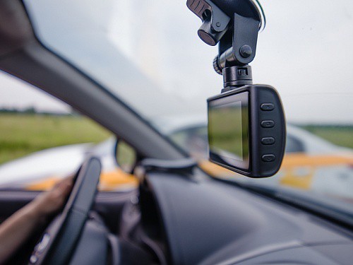 Автомобильный видеорегистратор LEXAND LR14 Автомобильный видеорегистратор LEXAND LR14