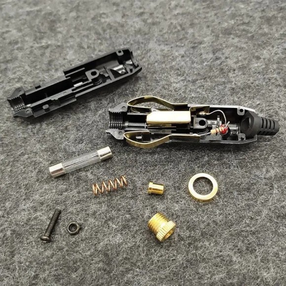 Штекер прикуривателя 20А