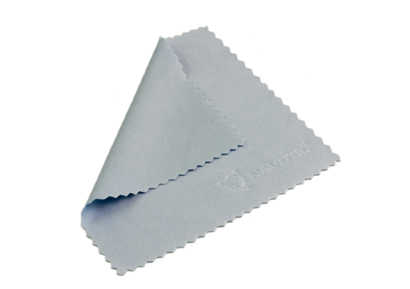 Автомобильный видеорегистратор NAVITEL R400NV Автомобильный видеорегистратор NAVITEL R400NV