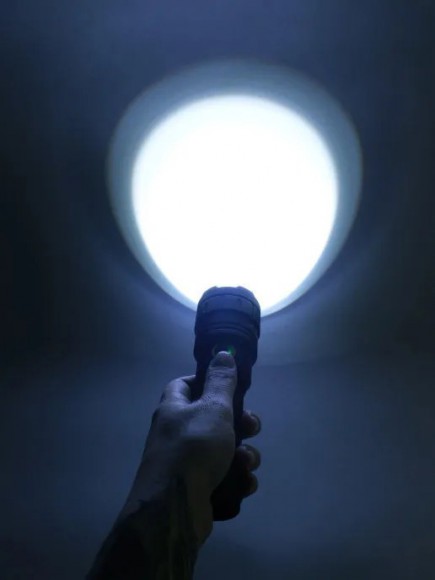 Фонарь подствольный Огонь HQ-852-P90 Фонарь подствольный Огонь HQ-852-P90